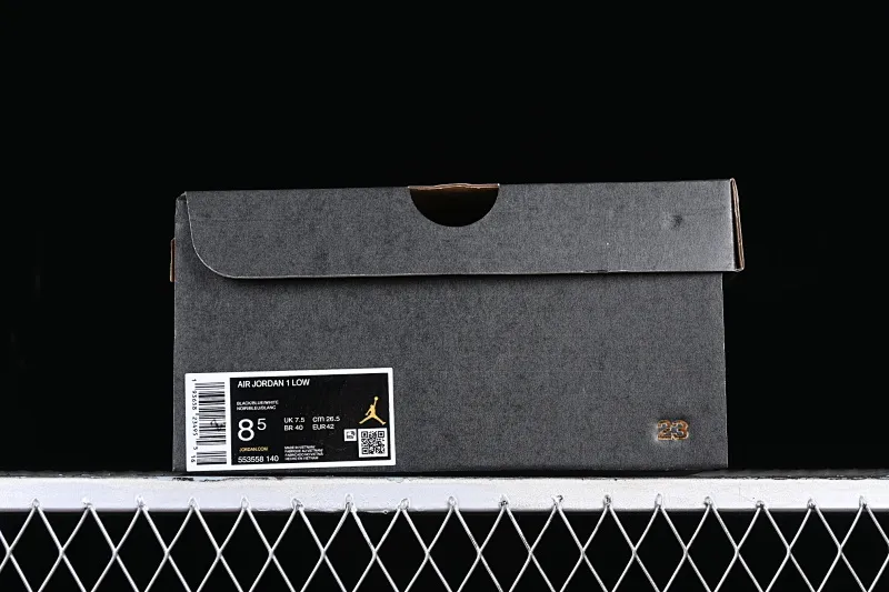 All categories Air Jordan Jordan series basketball shoes Air Jordan 1 Low Z version Air Jordan 1 Low AJ1 Joe 1 black and white low-top cultural basketball shoes 553558-140